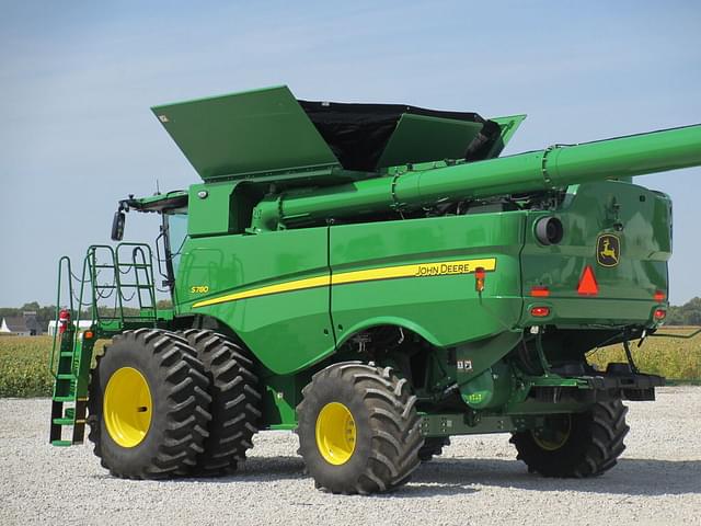 Image of John Deere S780 equipment image 2