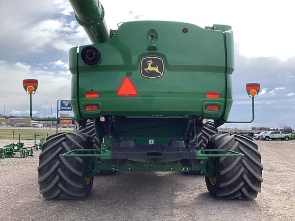 Image of John Deere S780 equipment image 4