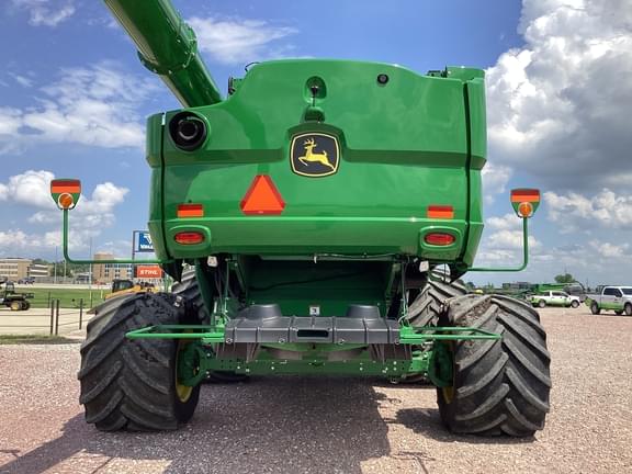Image of John Deere S780 equipment image 4