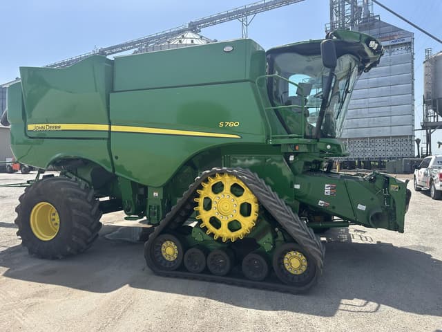 Image of John Deere S780 equipment image 1