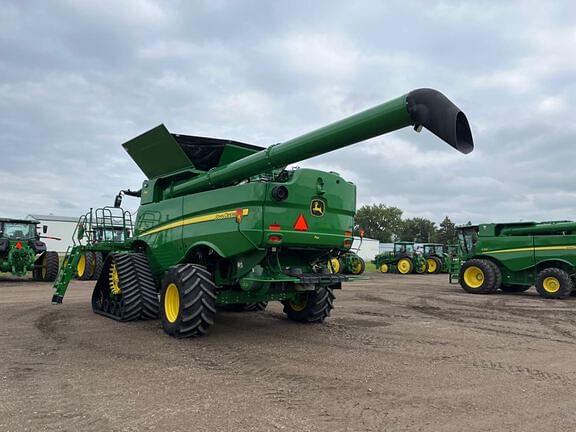 Image of John Deere S780 equipment image 2