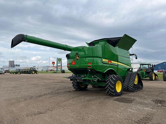 Image of John Deere S780 equipment image 4