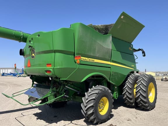 Image of John Deere S780 equipment image 4