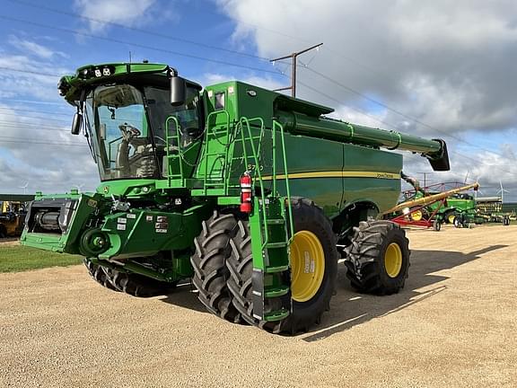 Image of John Deere S780 Primary image