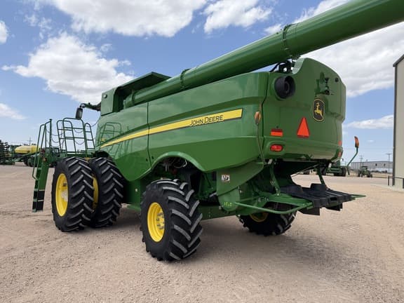 Image of John Deere S780 equipment image 2