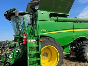 Main image John Deere S790 8