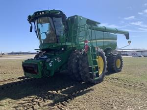 2023 John Deere S790 Image
