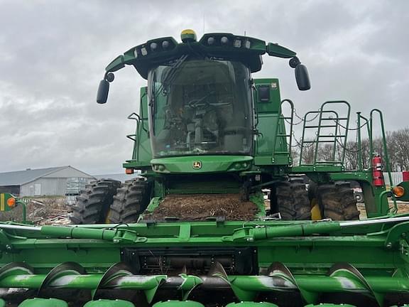 Image of John Deere S790 equipment image 1