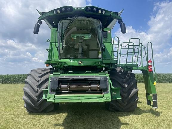 Image of John Deere S790 equipment image 1