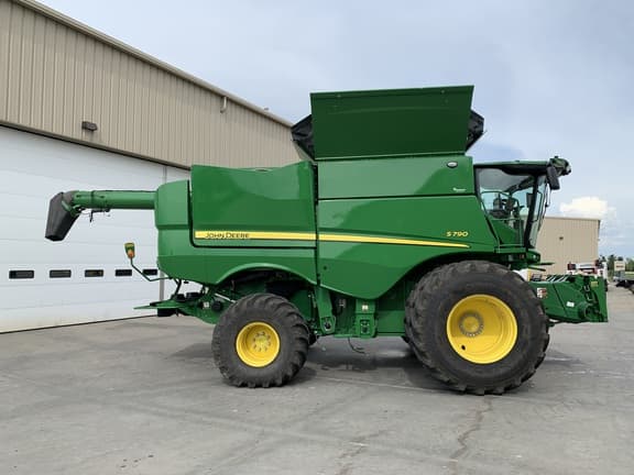 Image of John Deere S790 equipment image 2