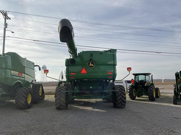 Image of John Deere S790 equipment image 2