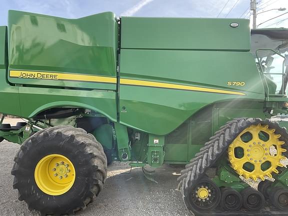 Image of John Deere S790 equipment image 4