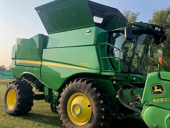 Image of John Deere S790 equipment image 1