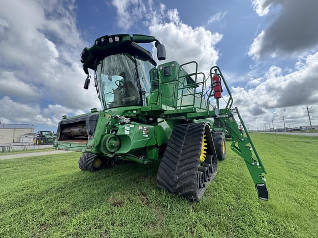 Image of John Deere S790 equipment image 2