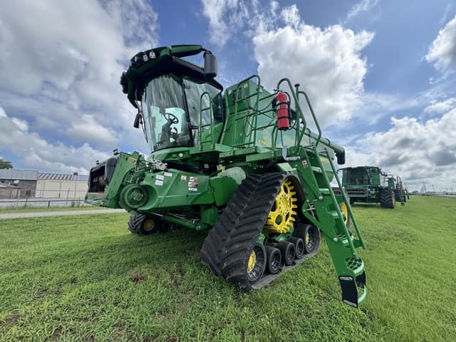Image of John Deere S790 equipment image 1