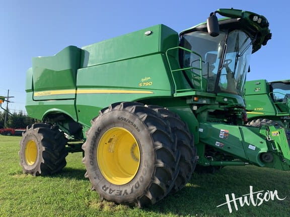 2023 John Deere S790 Equipment Image0