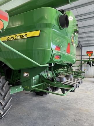 Image of John Deere S790 equipment image 4