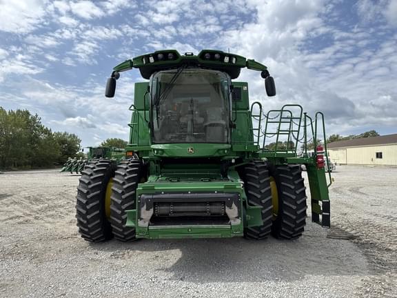 Image of John Deere S790 equipment image 1