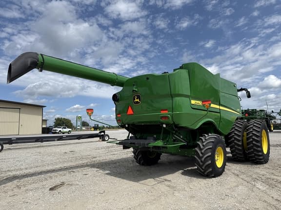 Image of John Deere S790 equipment image 3