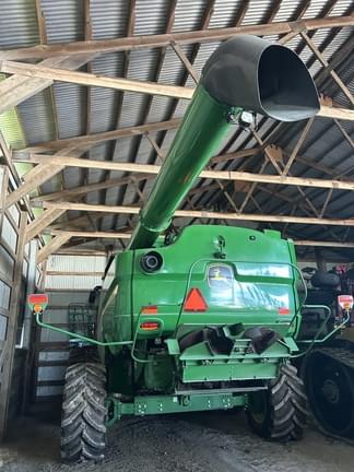 Image of John Deere S790 equipment image 1