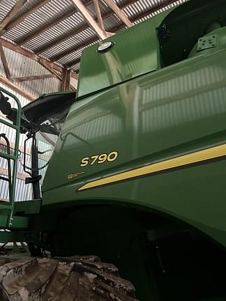 Image of John Deere S790 equipment image 4