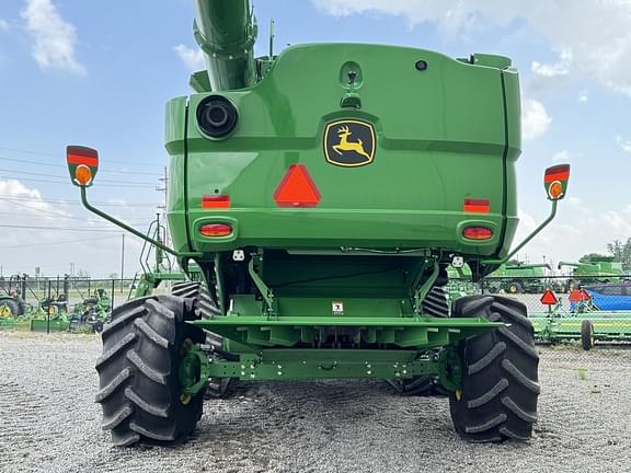 Image of John Deere S790 equipment image 1