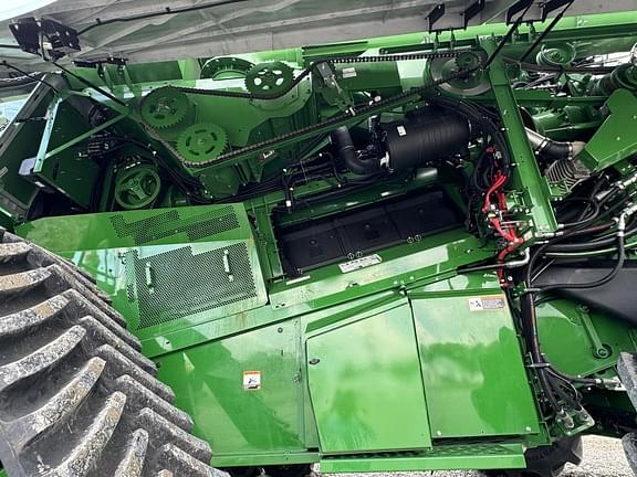 Image of John Deere S790 equipment image 4