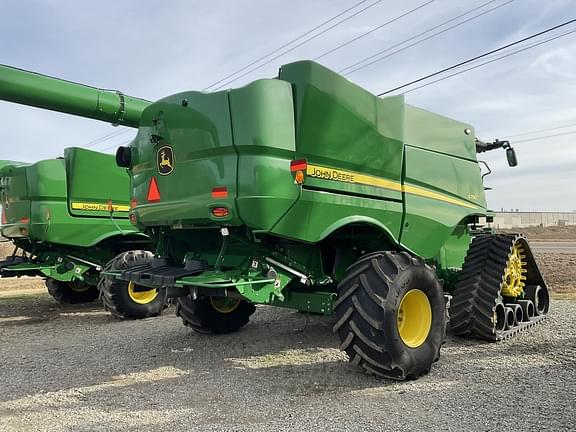 Image of John Deere S790 equipment image 4