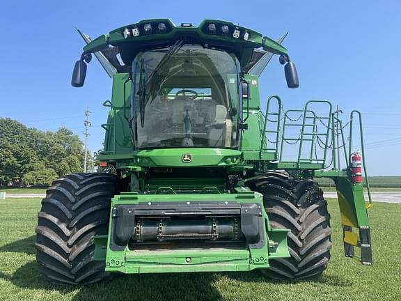 Image of John Deere S790 equipment image 1