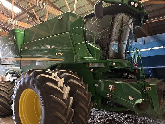 Image of John Deere S790 Primary image
