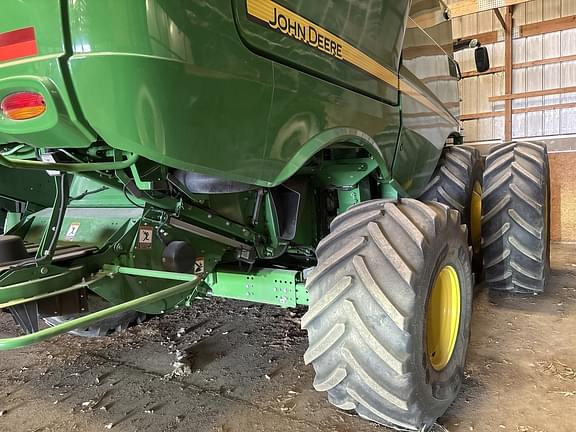 Image of John Deere S790 equipment image 2