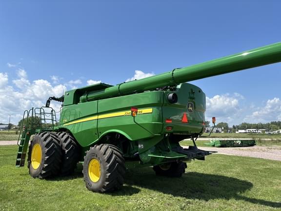 Image of John Deere S790 equipment image 2