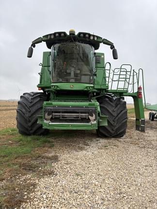 Image of John Deere S790 equipment image 2