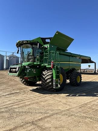 Image of John Deere S790 equipment image 1