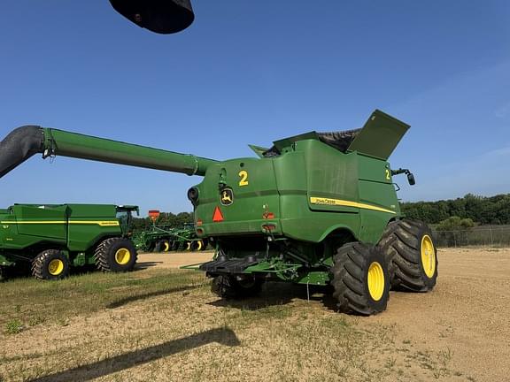 Image of John Deere S790 equipment image 4