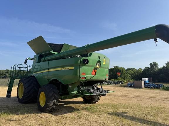 Image of John Deere S790 equipment image 3