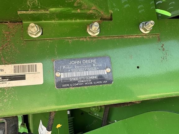 Image of John Deere S790 equipment image 1