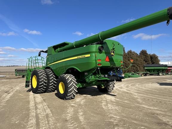 Image of John Deere S790 equipment image 3