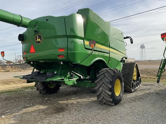 Image of John Deere S790 equipment image 4