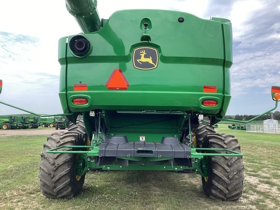Image of John Deere S790 equipment image 4