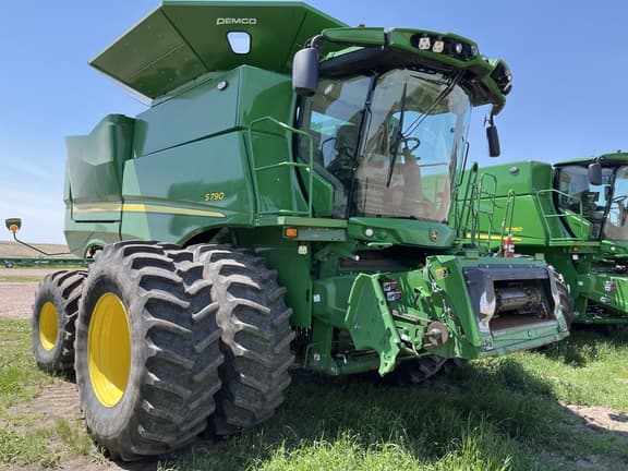 Image of John Deere S790 equipment image 2