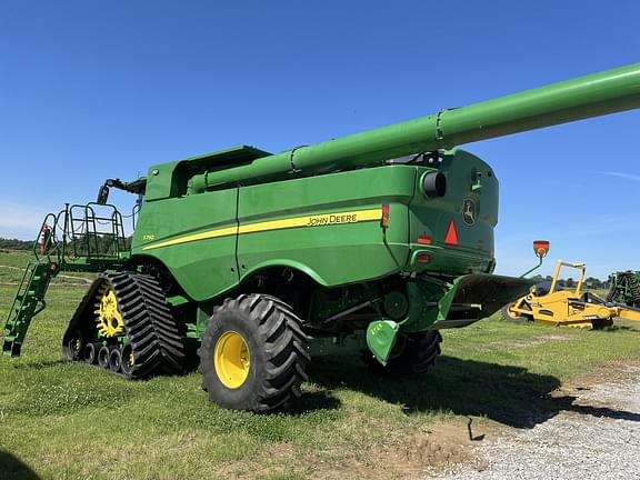 Image of John Deere S790 equipment image 4