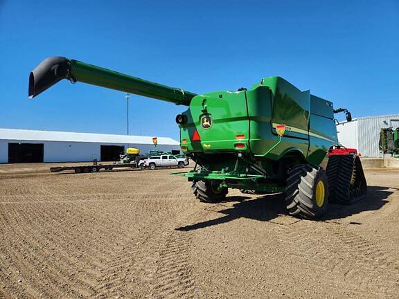 Image of John Deere S790 equipment image 4