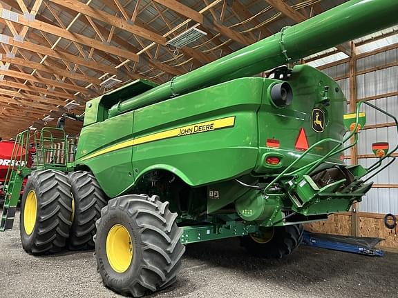 Image of John Deere S790 Image 1