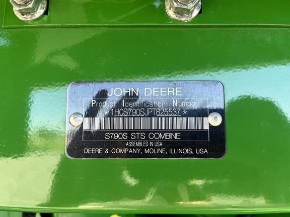 Image of John Deere S790 equipment image 2