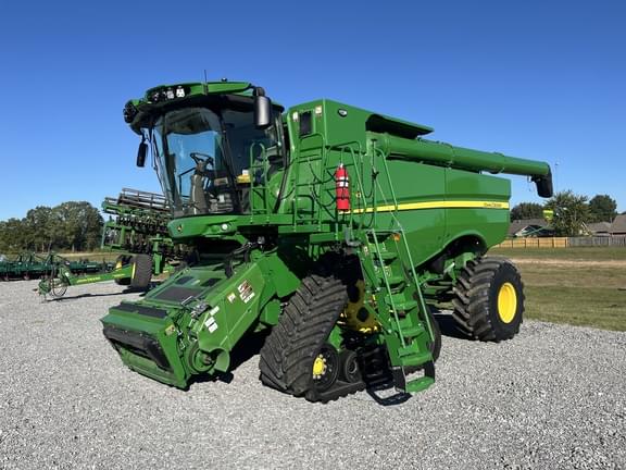 Image of John Deere S790 Primary image
