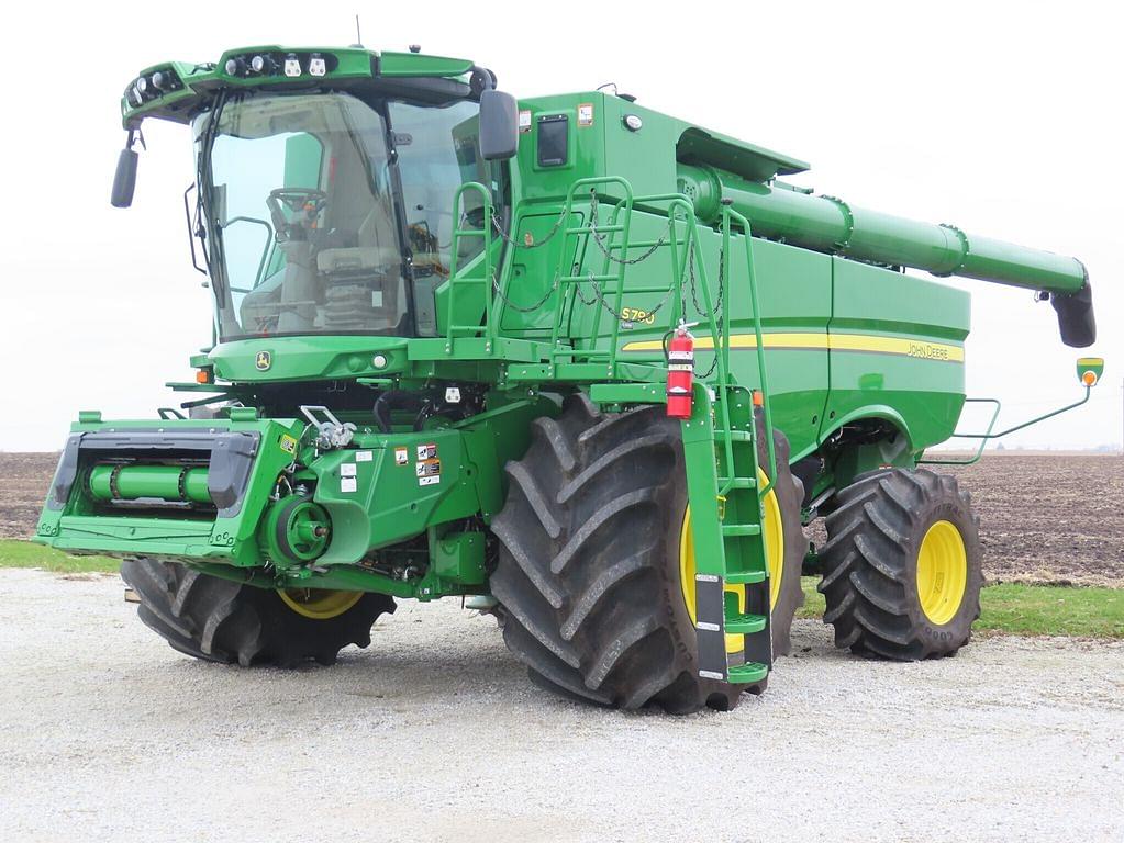 Image of John Deere S790 Primary image