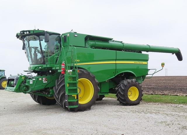 Image of John Deere S790 equipment image 1