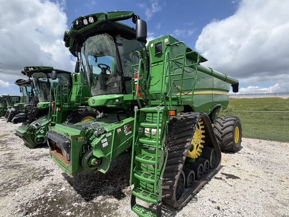 2023 John Deere S790 Equipment Image0
