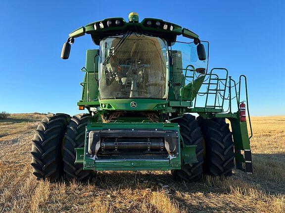 Image of John Deere S790 equipment image 1